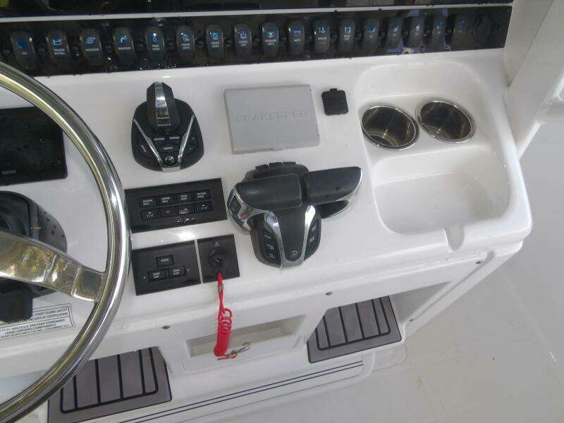 30ft Sea Hunt Yacht For Sale