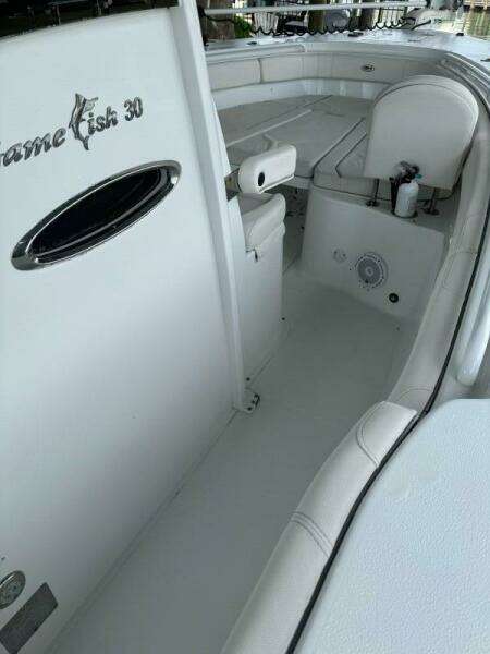 30ft Sea Hunt Yacht For Sale