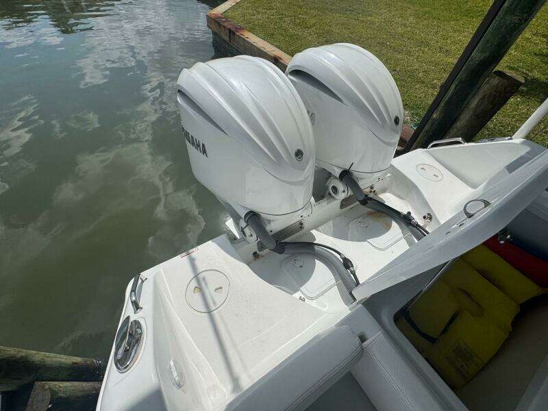 30ft Sea Hunt Yacht For Sale