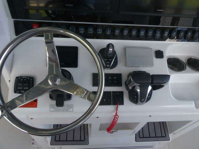30ft Sea Hunt Yacht For Sale