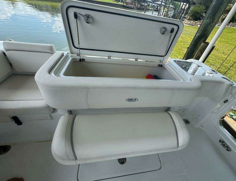 30ft Sea Hunt Yacht For Sale