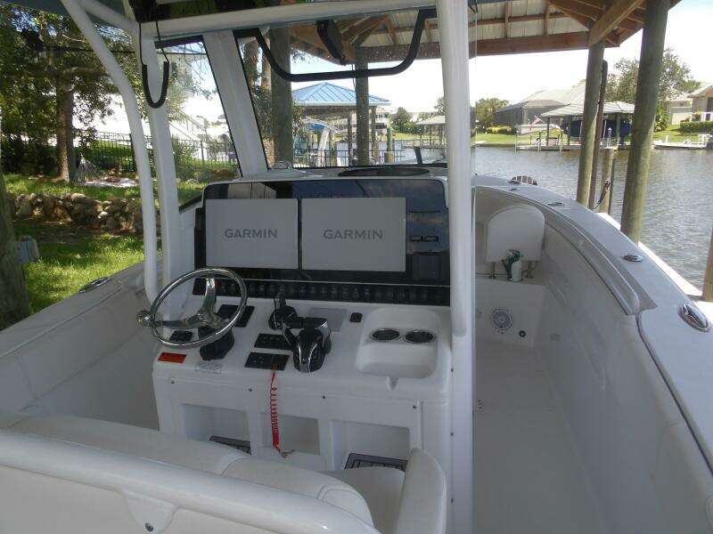30ft Sea Hunt Yacht For Sale