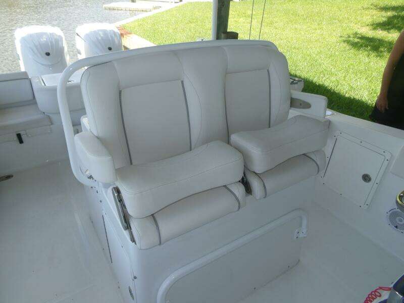 30ft Sea Hunt Yacht For Sale