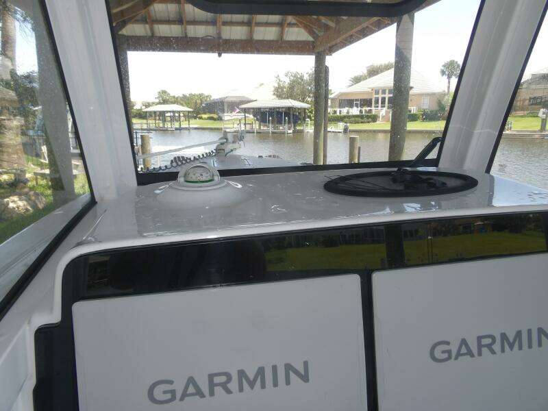 30ft Sea Hunt Yacht For Sale