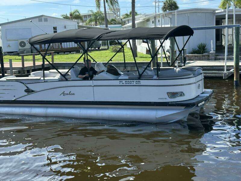 25ft Avalon Yacht For Sale
