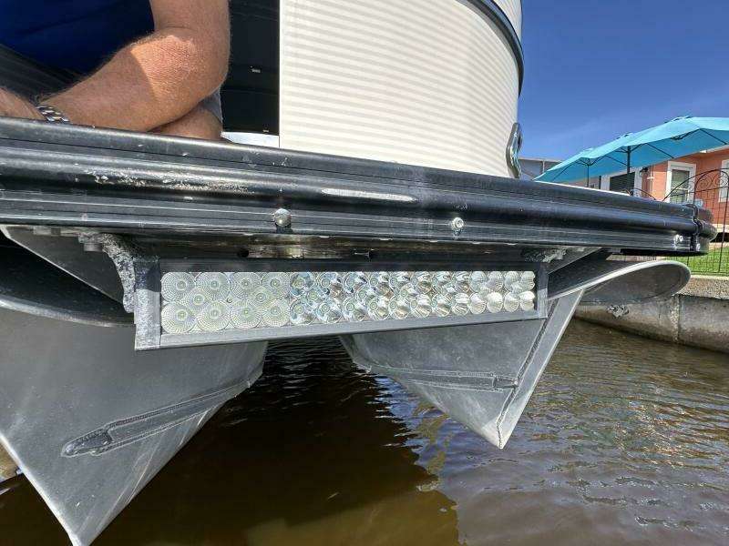 25ft Avalon Yacht For Sale