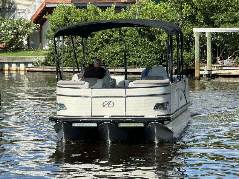 25ft Avalon Yacht For Sale