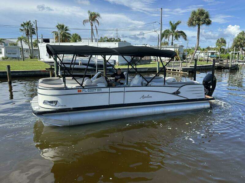25ft Avalon Yacht For Sale
