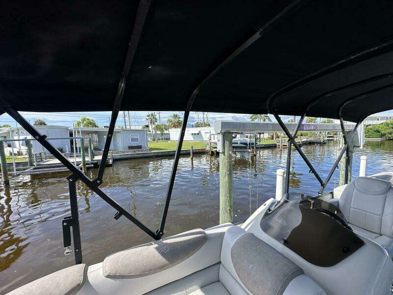 25ft Avalon Yacht For Sale