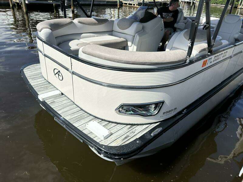 25ft Avalon Yacht For Sale