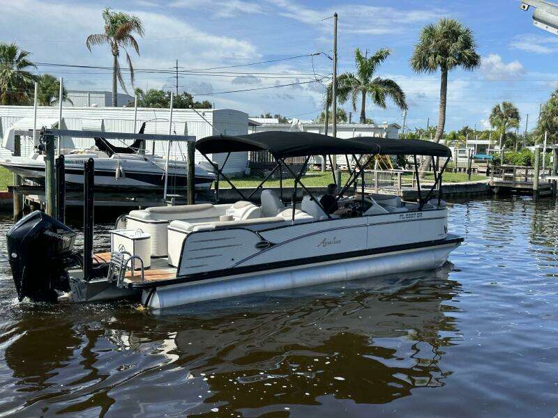 25ft Avalon Yacht For Sale