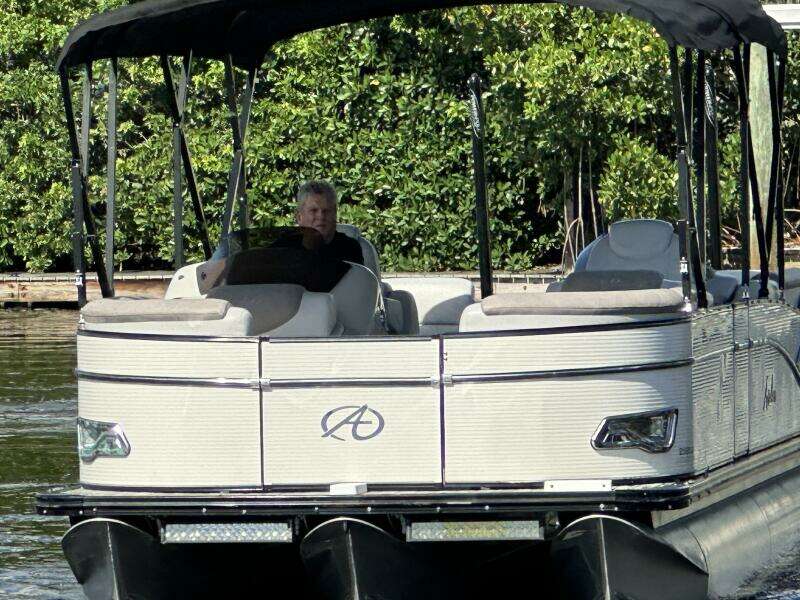 25ft Avalon Yacht For Sale