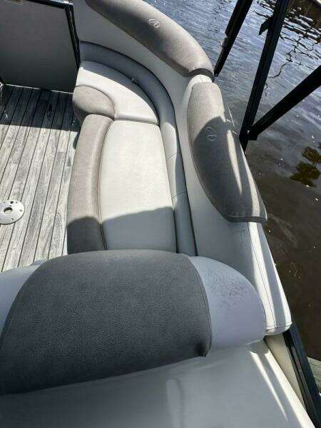 25ft Avalon Yacht For Sale