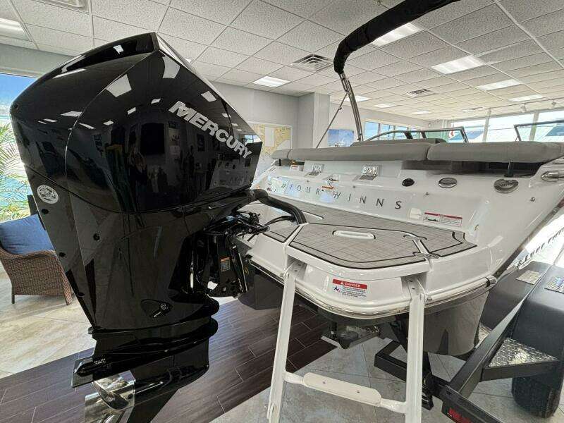 22ft Four Winns Yacht For Sale