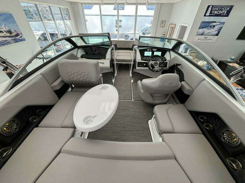 22ft Four Winns Yacht For Sale