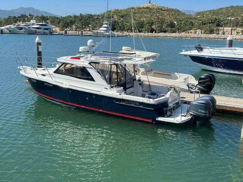 30ft Cutwater Yacht For Sale