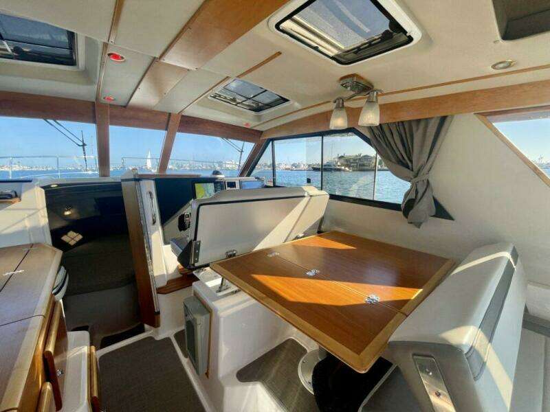 30ft Cutwater Yacht For Sale