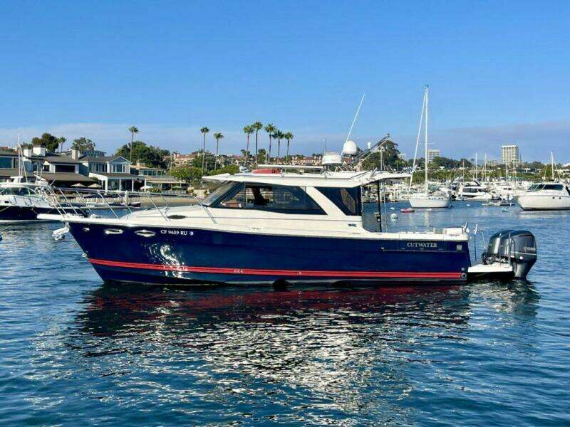 30ft Cutwater Yacht For Sale