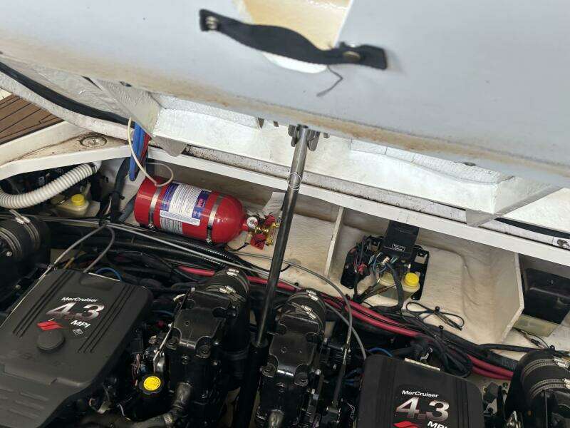 29ft Sea Ray Yacht For Sale
