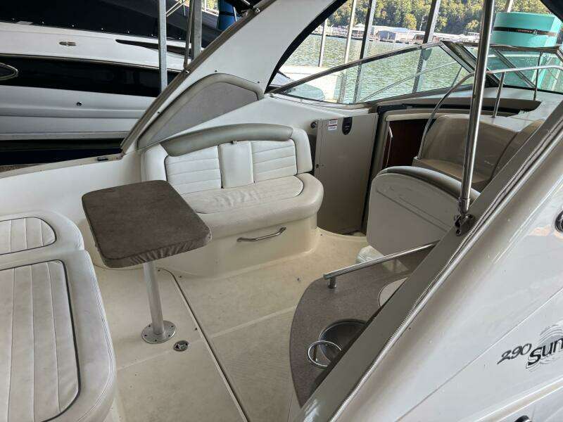 29ft Sea Ray Yacht For Sale