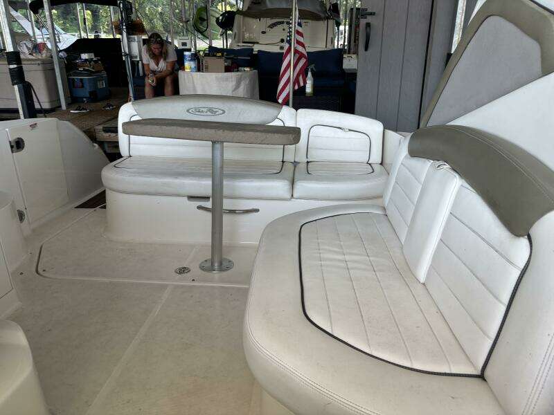 29ft Sea Ray Yacht For Sale