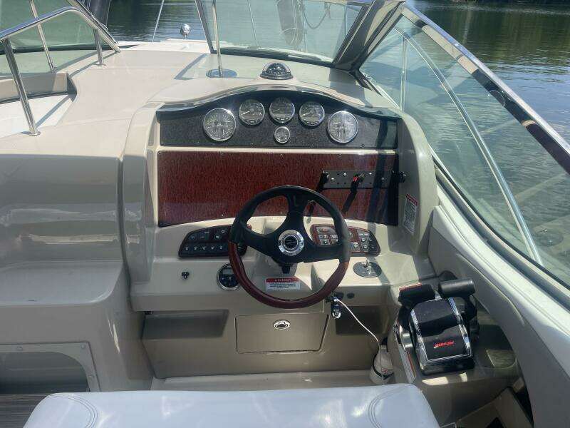 29ft Sea Ray Yacht For Sale