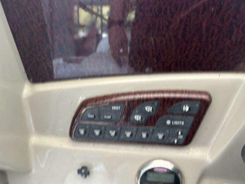 29ft Sea Ray Yacht For Sale