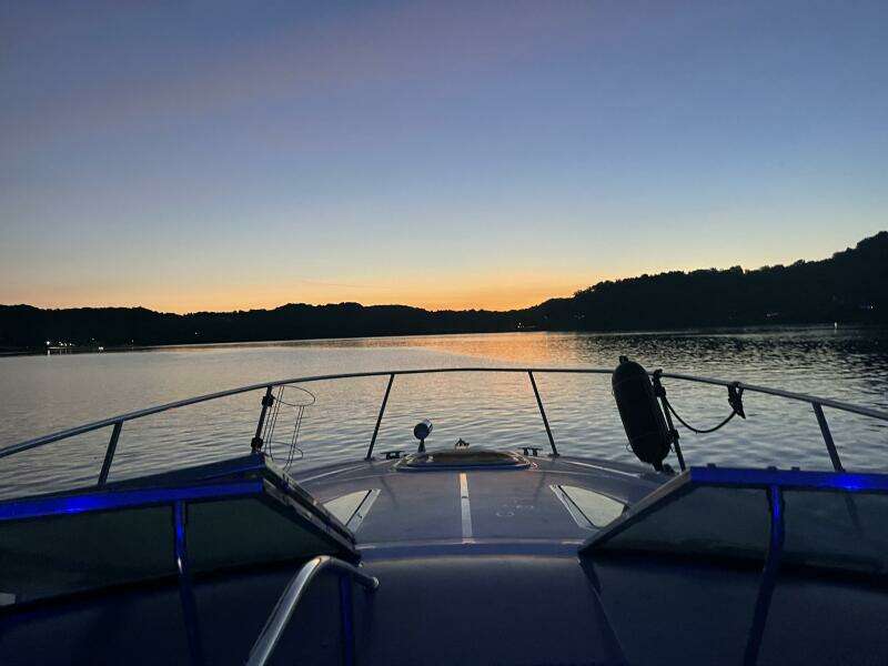 29ft Sea Ray Yacht For Sale
