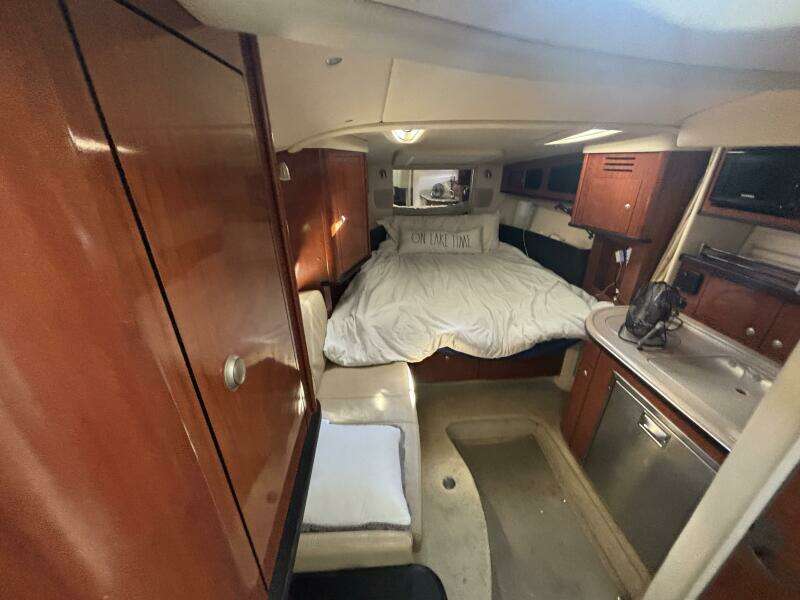29ft Sea Ray Yacht For Sale