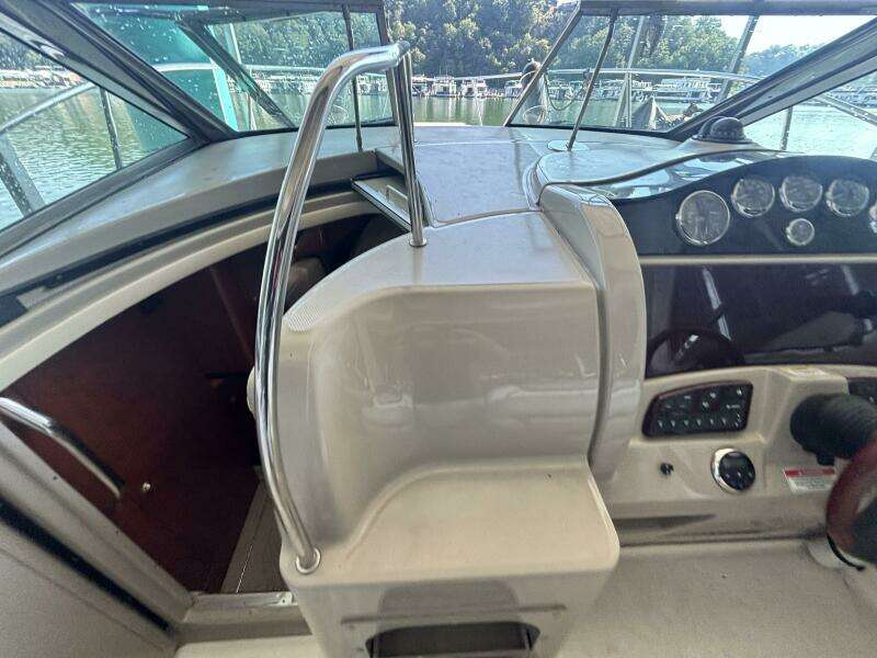 29ft Sea Ray Yacht For Sale
