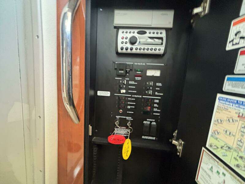 29ft Sea Ray Yacht For Sale