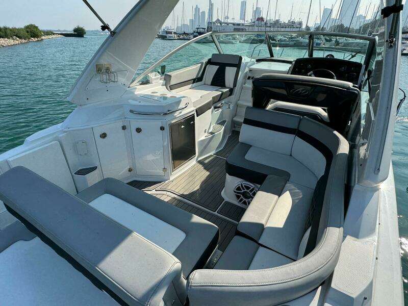 29ft Monterey Yacht For Sale