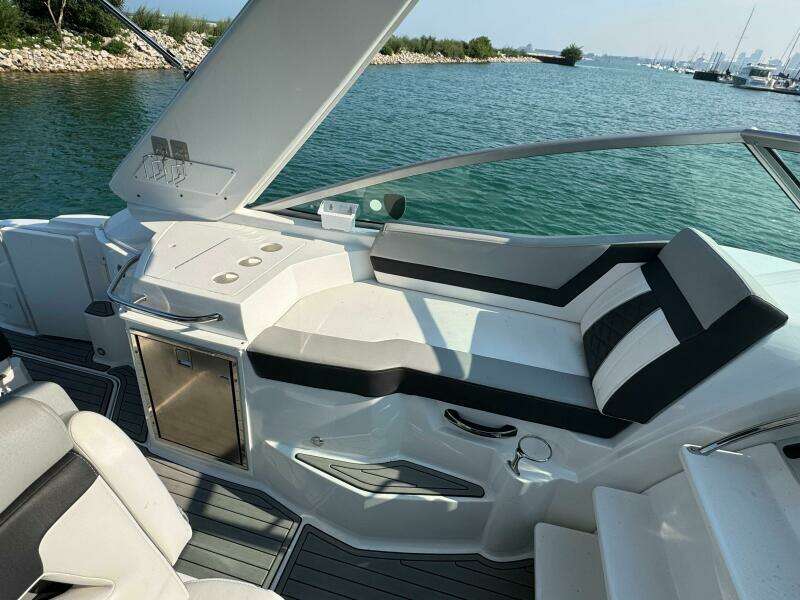 29ft Monterey Yacht For Sale