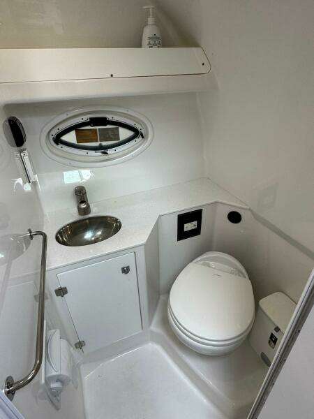 29ft Monterey Yacht For Sale
