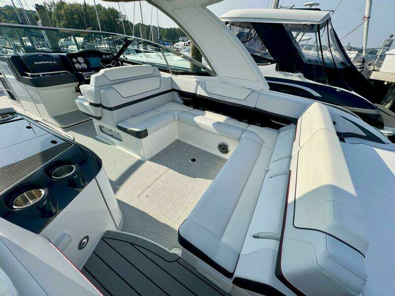 35ft Formula Yacht For Sale