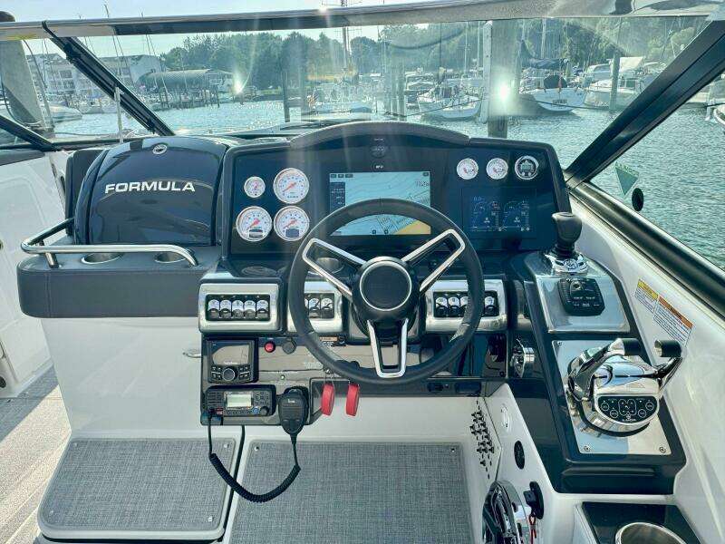 35ft Formula Yacht For Sale