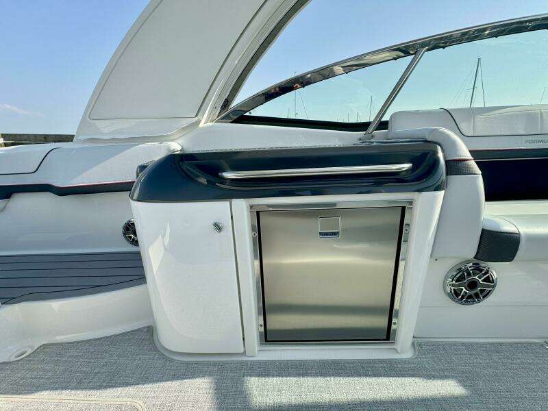 35ft Formula Yacht For Sale