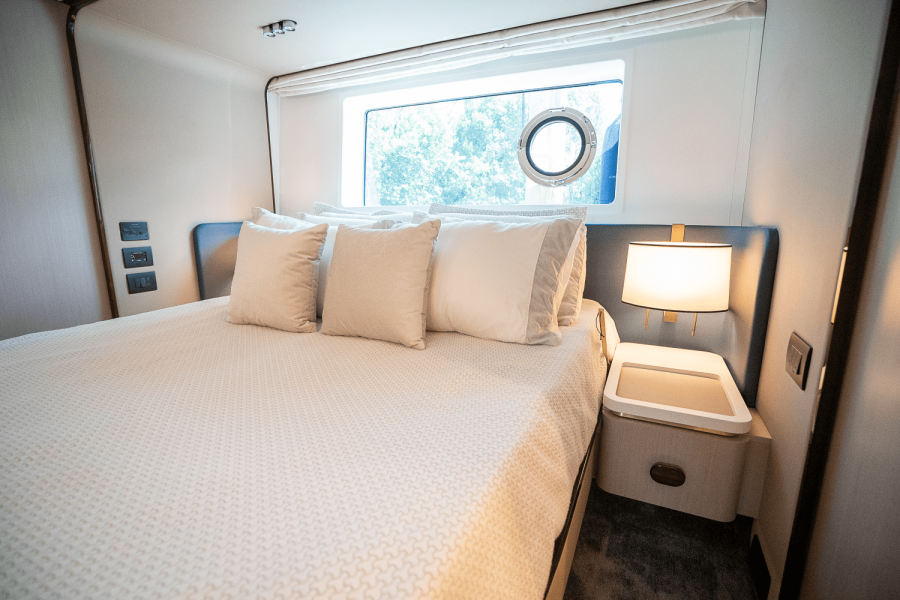 60ft Azimut Yacht For Sale