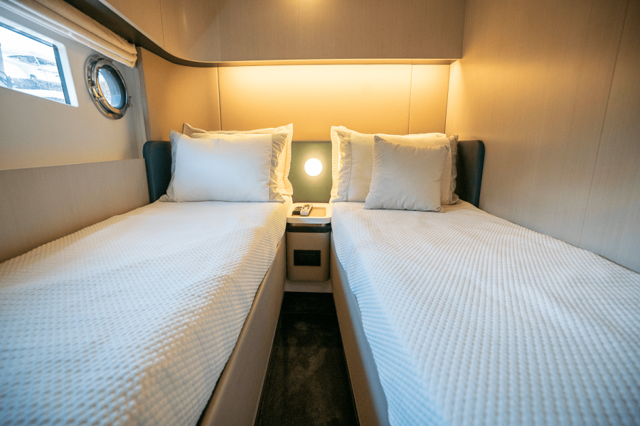 60ft Azimut Yacht For Sale
