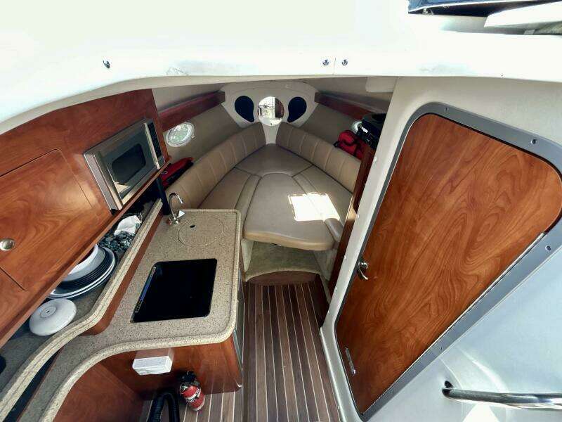 26ft Rinker Yacht For Sale