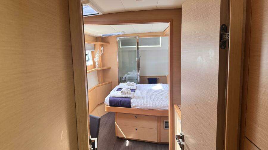 Oui Cherie 52ft Lagoon Yacht For Sale