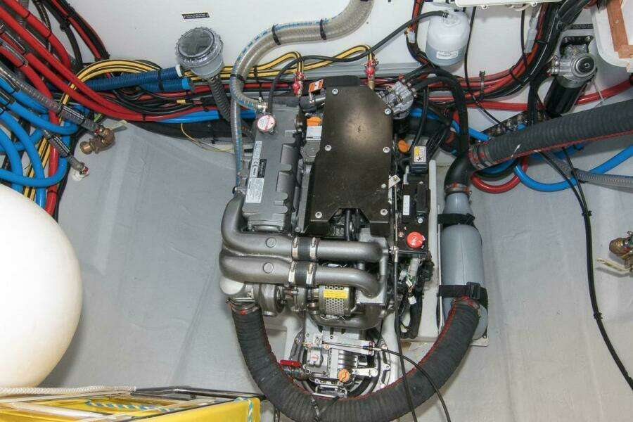 Lagoon 52 F engine room 