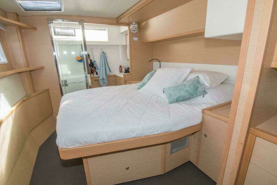 Lagoon 52 F master cabin