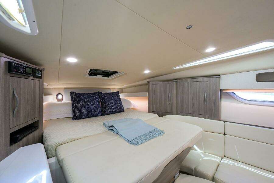 DAMN DADDY 35ft Regal Yacht For Sale