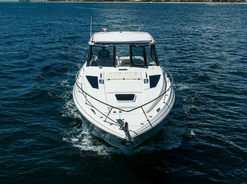 DAMN DADDY 35ft Regal Yacht For Sale