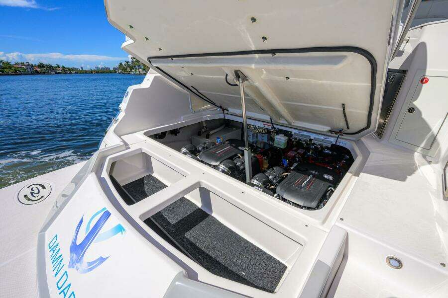 DAMN DADDY 35ft Regal Yacht For Sale