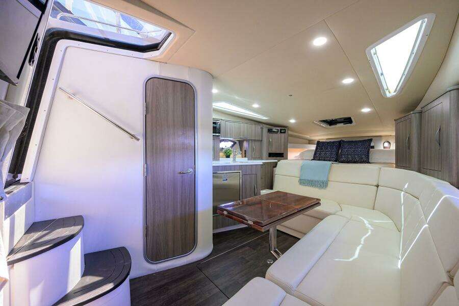 DAMN DADDY 35ft Regal Yacht For Sale