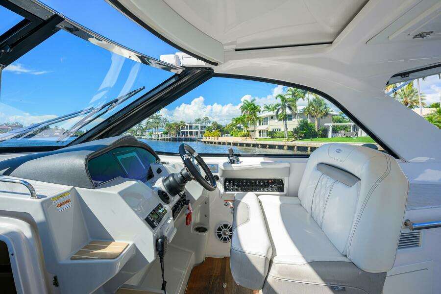 DAMN DADDY 35ft Regal Yacht For Sale