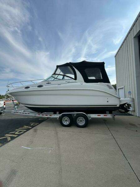 26ft Sea Ray Yacht For Sale