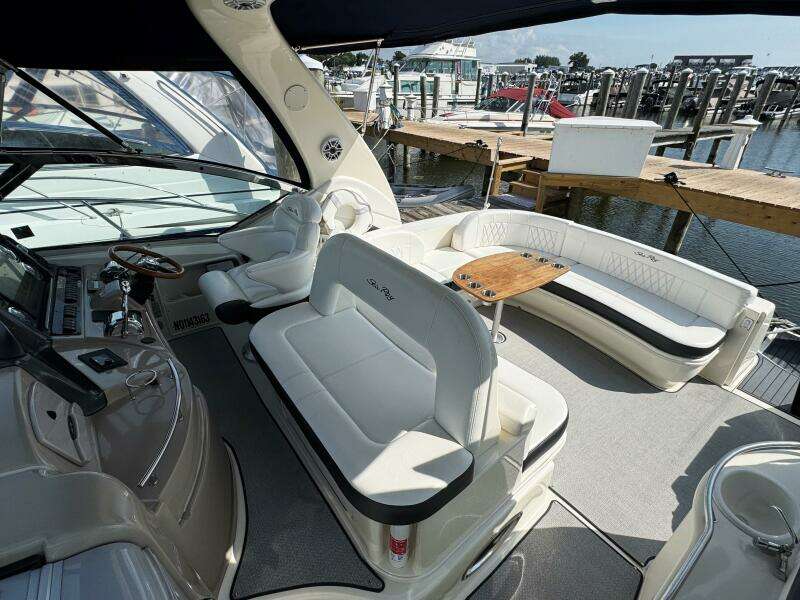 42ft Sea Ray Yacht For Sale